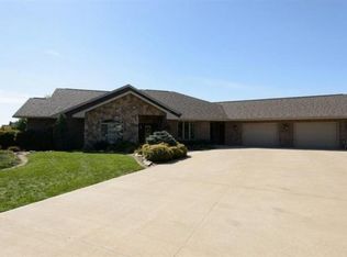 1114 Valley View Dr, Ida Grove, IA 51445