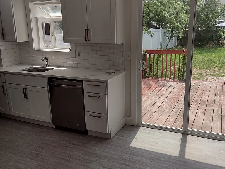 822 Maple St — Photo 27