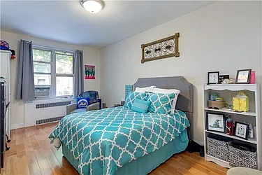 Rented by Century 21 Metropolitan