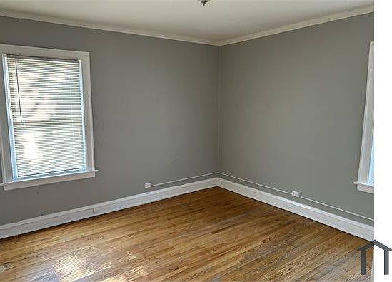 3rd image of 452 E 74th St #1