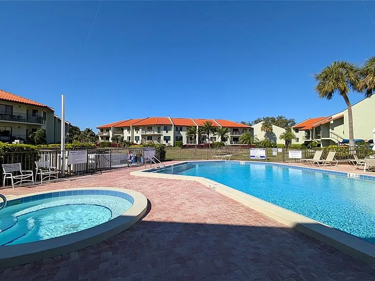 1515 Pinellas Bayway S #46 — Photo 40