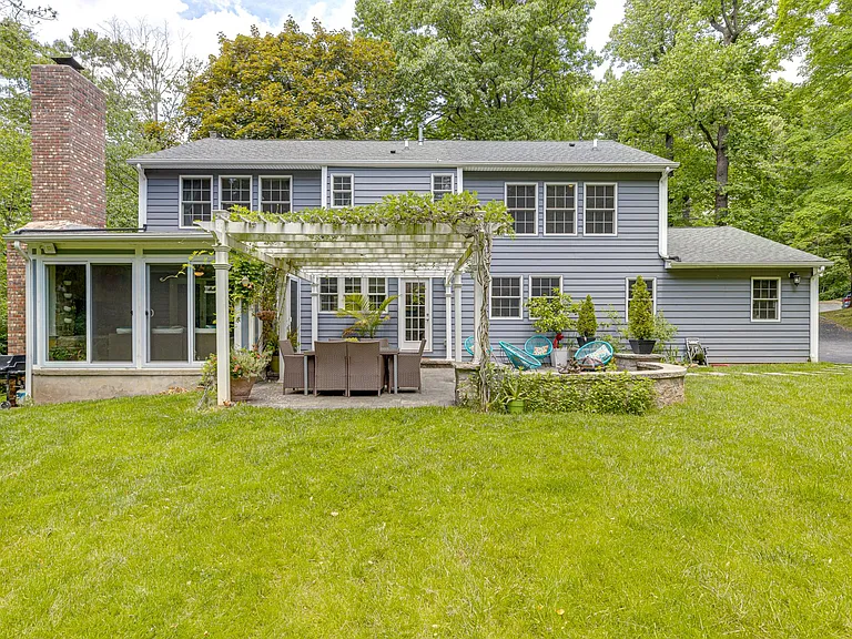 35 Fox Run — Photo 36