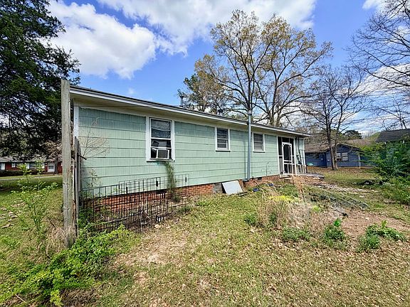 5th image of 1561 Boone St