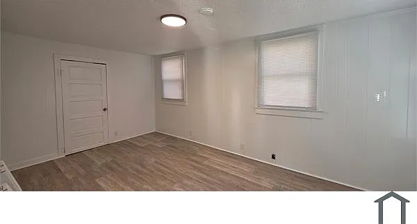 305 N Kendall St — Photo 4