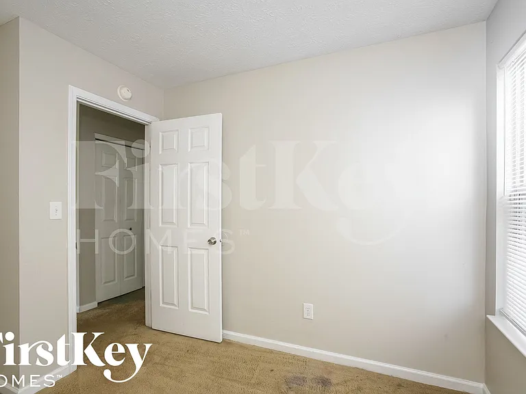 5922 Brookville Lake Dr — Photo 13