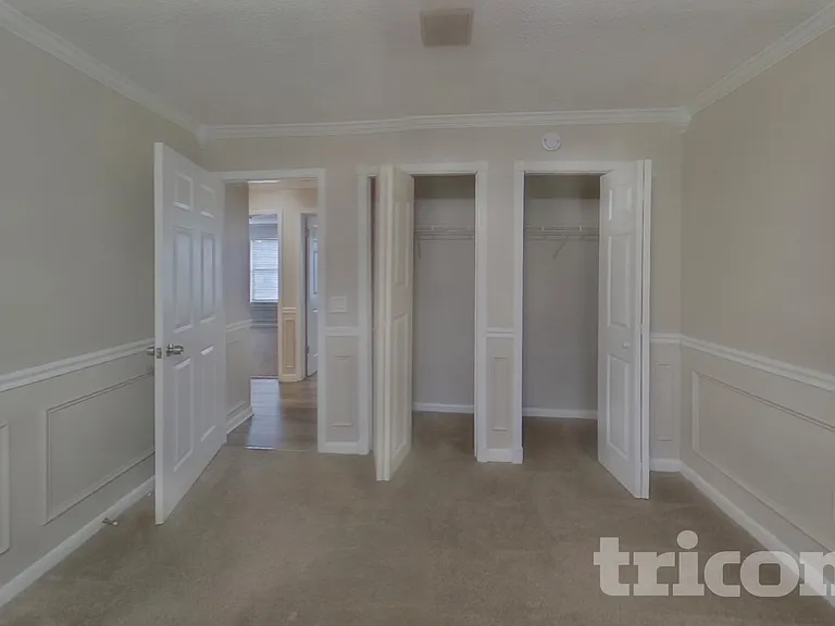 4324 Queensway Dr — Photo 6