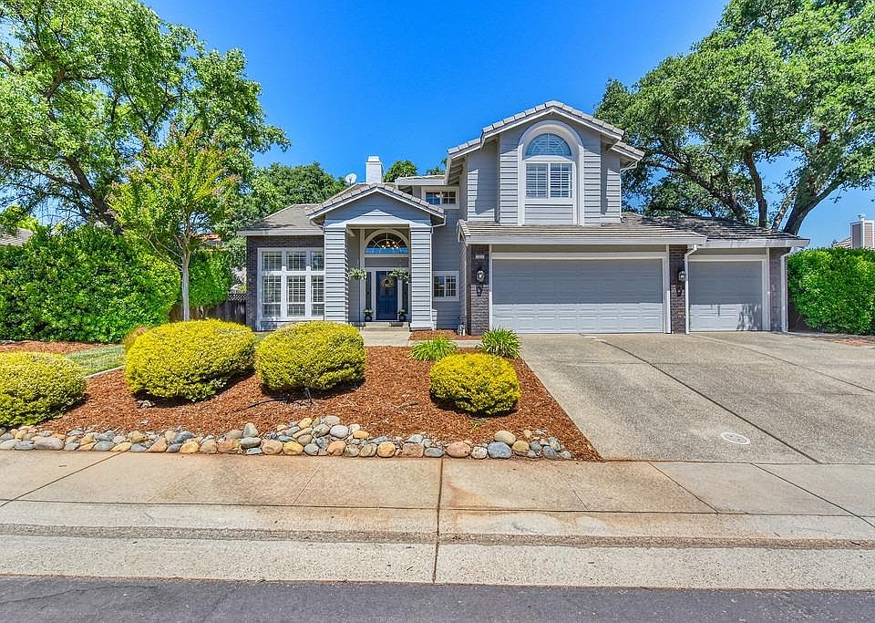 1st image of 121 Darrington Dr