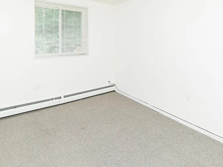 Colonial Commons — Photo 8