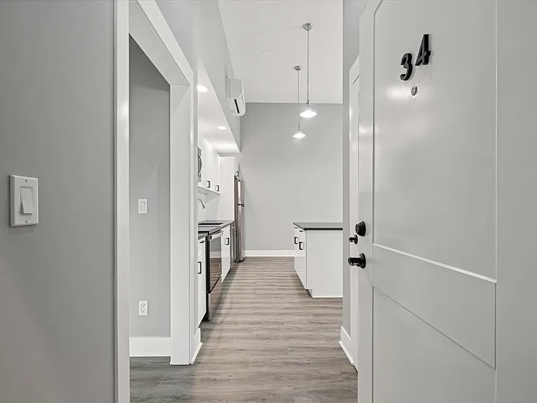 47 Beekman Ave #34 — Photo 1
