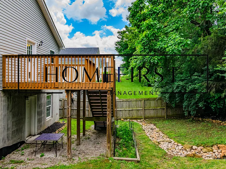 112 Newport Ln — Photo 42