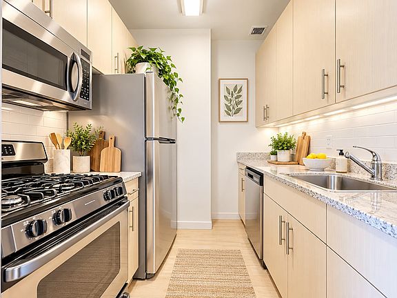 3rd image of 90 Washington St APT 8T