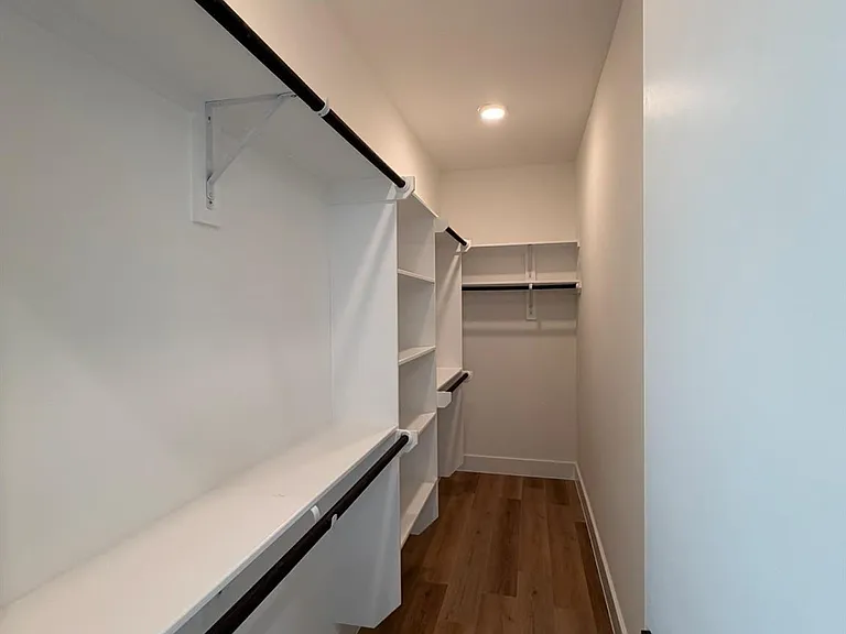 6733 Peerless St — Photo 13
