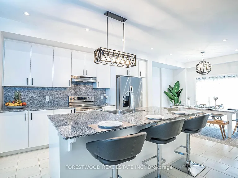 53 Humberstone Dr — Photo 18