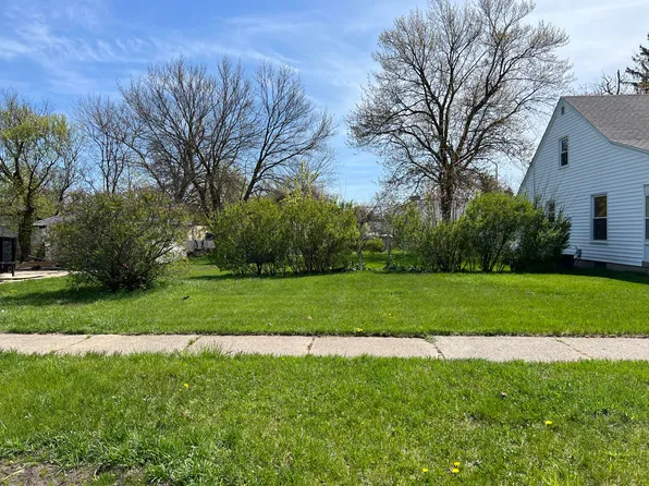 1542 Rathbone St SW, Wyoming, MI 49509