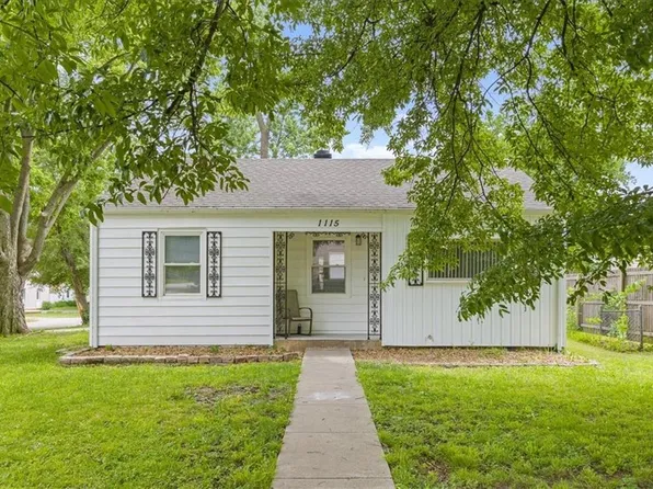 1115 NE 43rd Ter, Kansas City, MO 64116