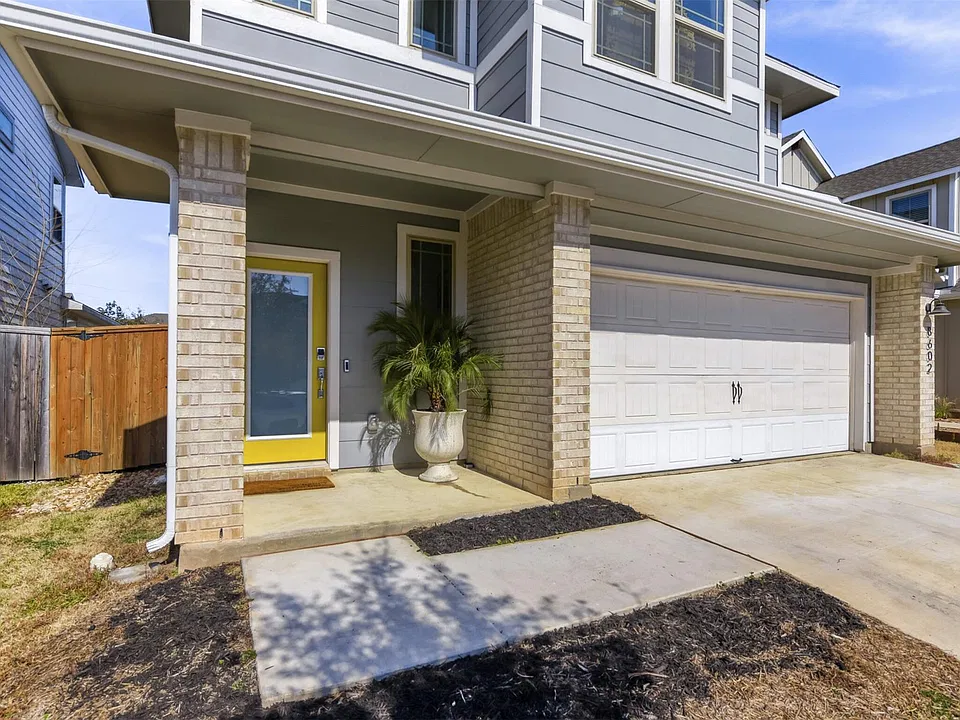 8602 Cottage Rose Dr