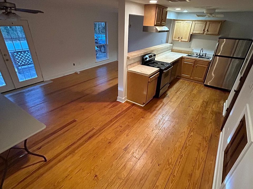 1st image of 590 Royal Oak Dr #16