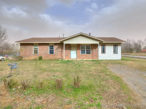 302 N Dugger, Chouteau, OK 74337
