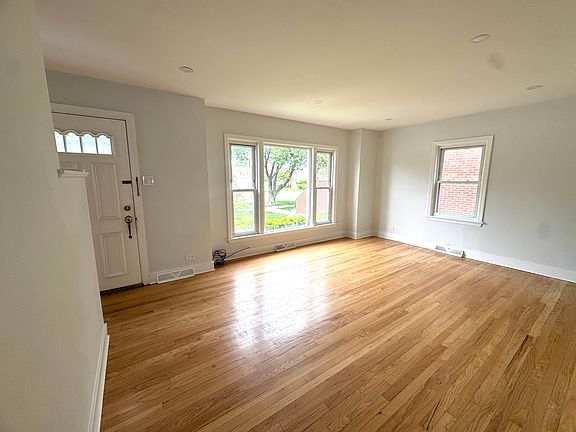 2nd image of 7421 W Foster Ave