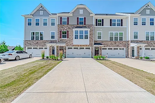344 E Reno Dr Photo 1