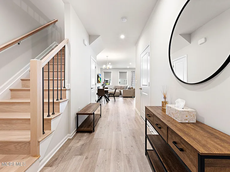15 Laird Way — Photo 7
