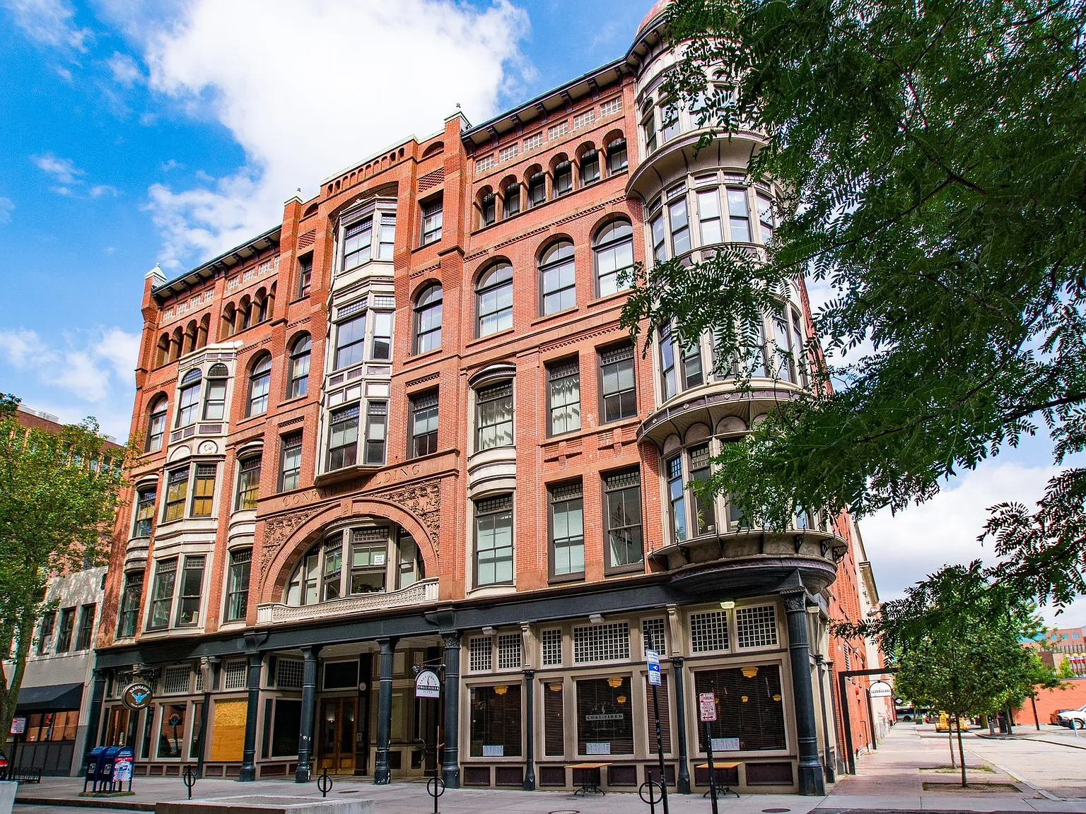 1 bed, 800 sqft, $2,200 — Photo 3