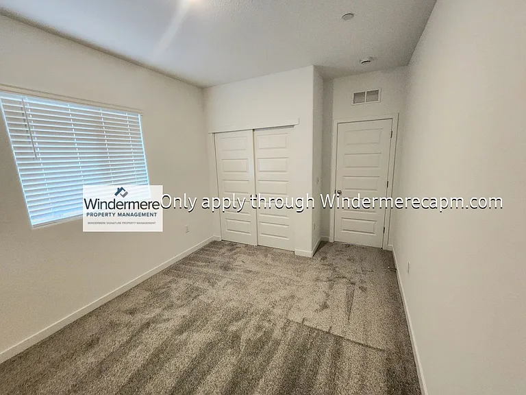 8403 Sinesky Way — Photo 9