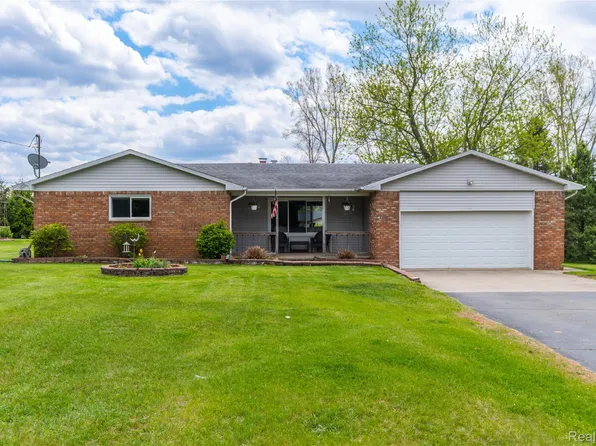 11430 E Silver Lake Rd, Byron, MI 48418
