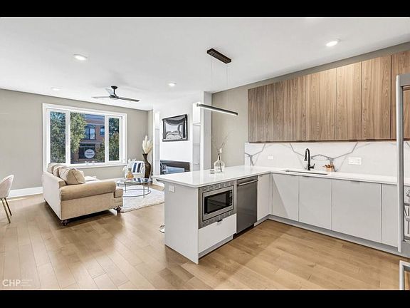 5th image of 4846 S Saint Lawrence Ave #100-101