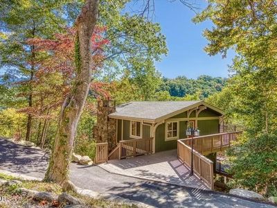 1059 Lower Alpine Way, Gatlinburg, TN, 37738