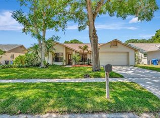 2556 Arborwood Dr, Valrico, FL 33596