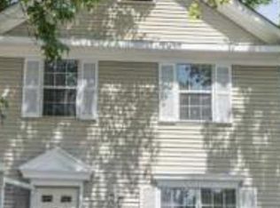 39 Dulany Ct, Sterling, VA 20165