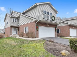 116 Willow Creek Ln, Willow Springs, IL 60480