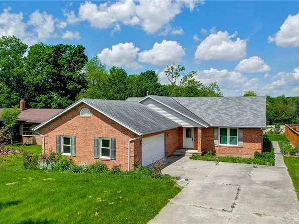 597 Lakengren Dr, Eaton, OH 45320