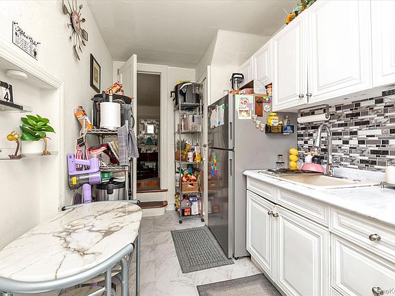 5th image of 114-21 200th Street