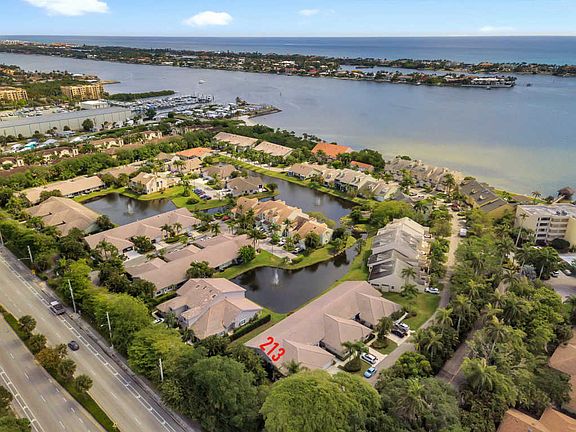 5th image of 213 N Lakeshore Dr