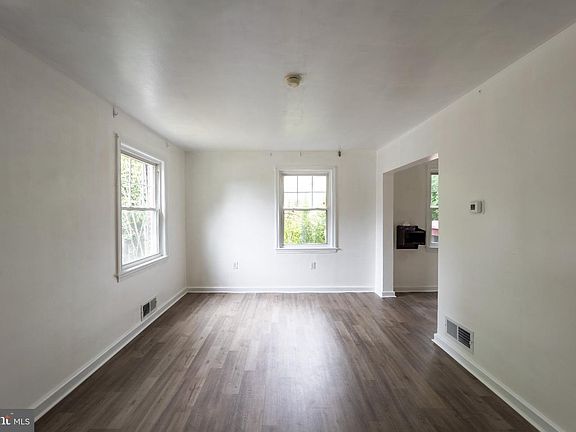 3rd image of 2419 N Dickerson St