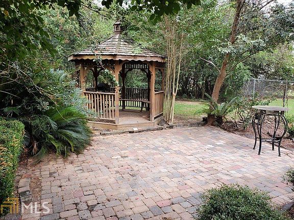 5th image of 505 Saint Andrews Cir
