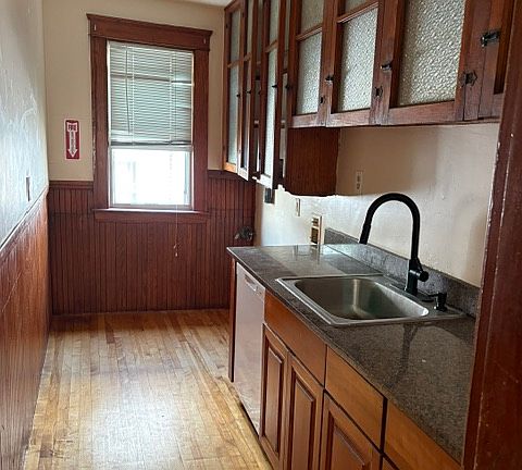 3rd image of 19-21 Fairfax Rd #2