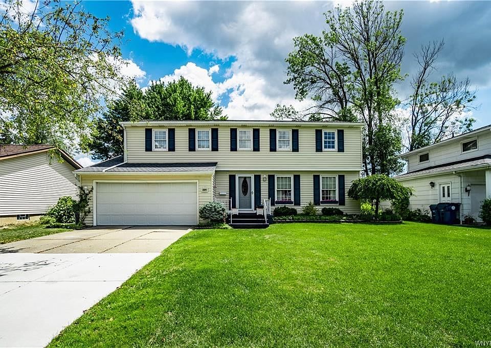 1st image of 221 Willow Green Dr