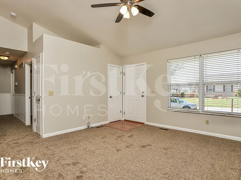 70 Fawn Oaks Dr — Photo 3