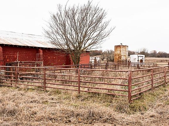 2nd image of 2371 Highway 48