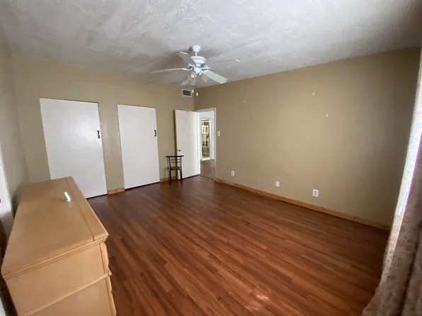 118 N Woodsway St E, Conroe, TX 77301