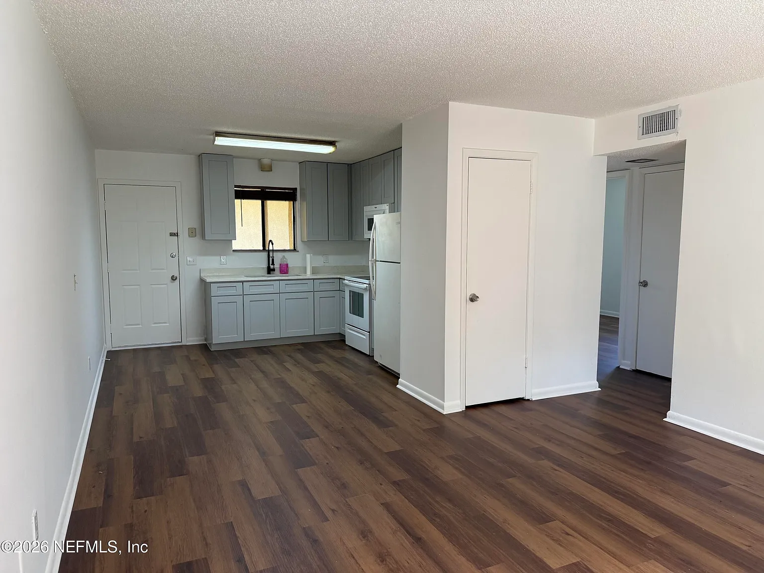 5243 Westchase Ct — Photo 1