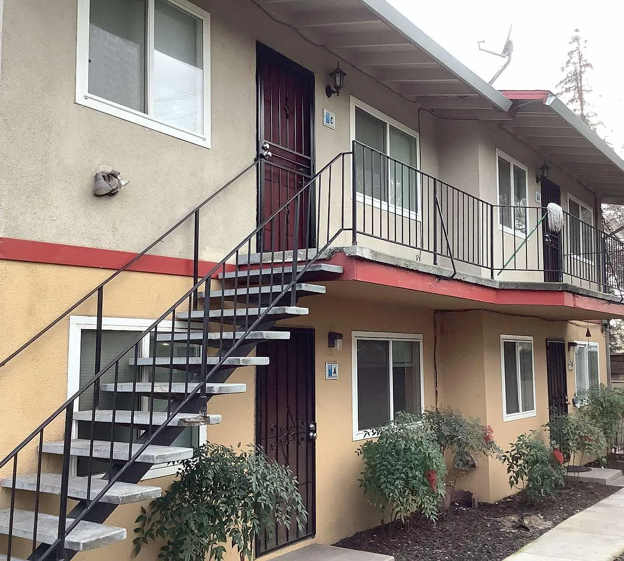 2605 Chester Dr — Photo 1