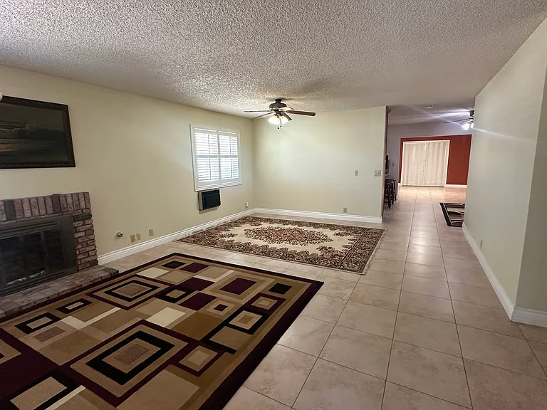 1903 Paradise Hills Rd — Photo 5