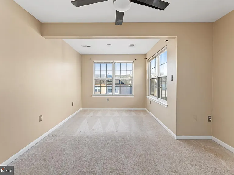 3343 Cape May Ct — Photo 25