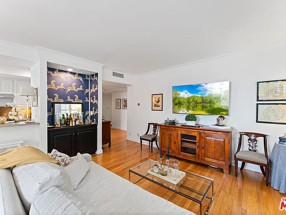 5th image of 12115 San Vicente Blvd Unit 111