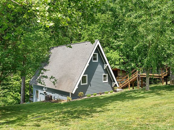 5th image of 1552 Damron Rd