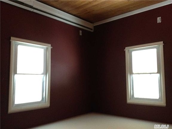 3rd image of 167 Robinson Ave